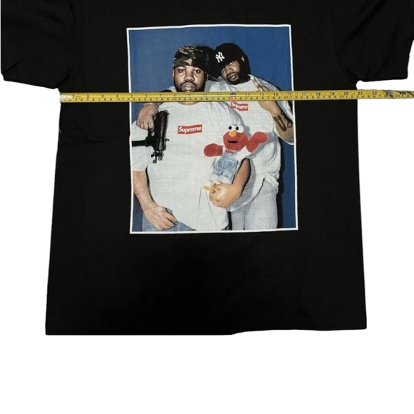 Supreme Black Tee with Graphic Print - Picture 4 of 6